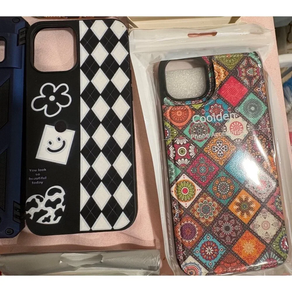Mixed Bundle Of 12 Stylish Phone Cases For iPhone & Samsung Various Patterns